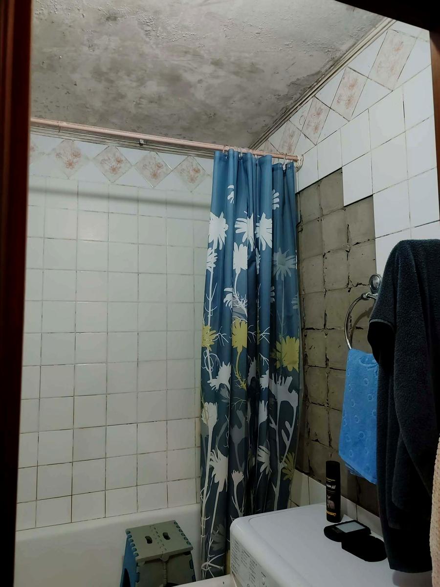 1860853777562585