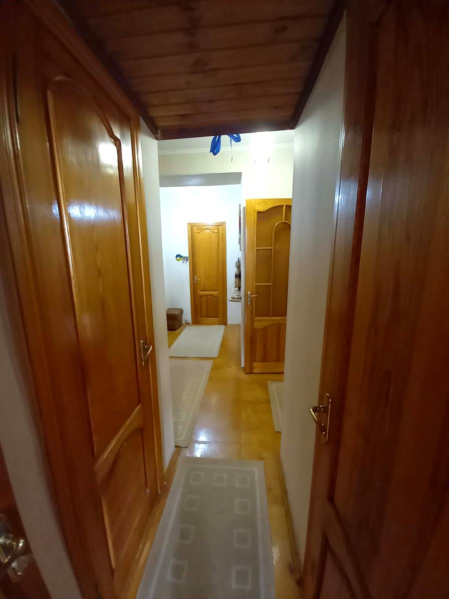 1860899944398037