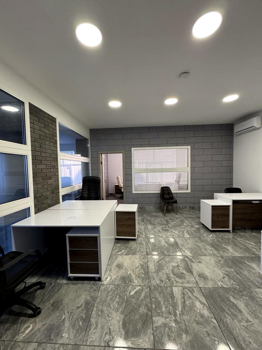 1860900564671752