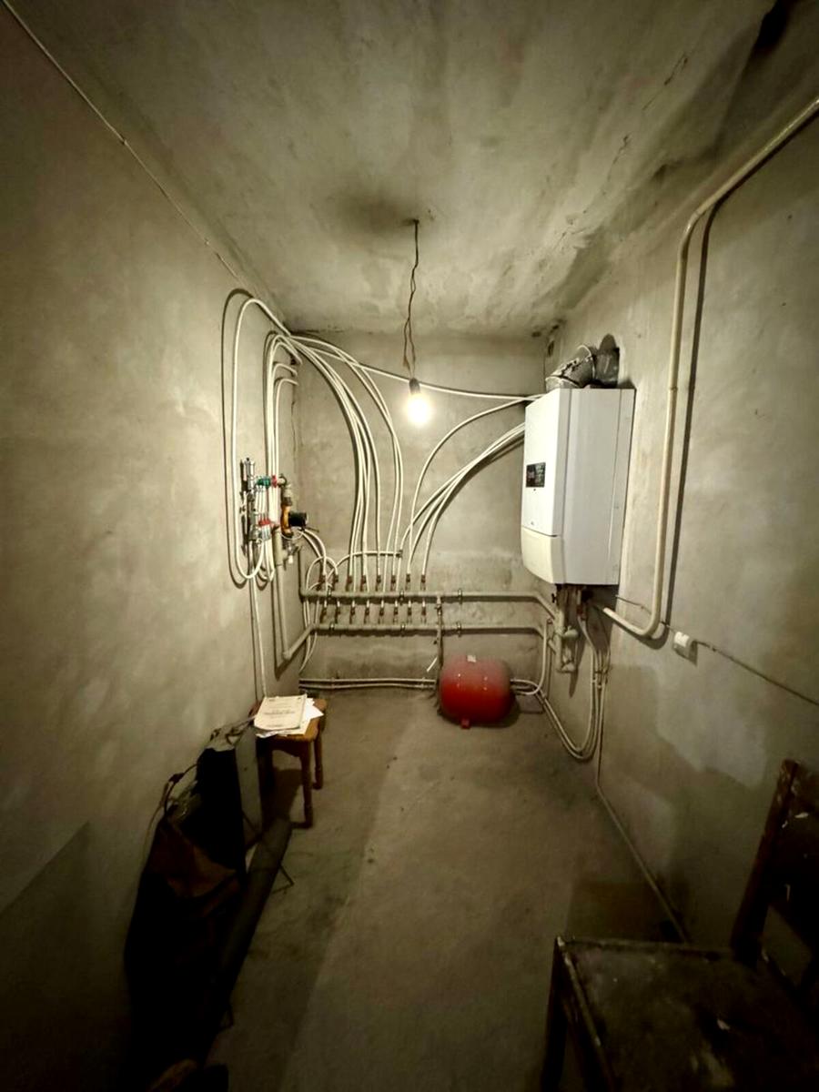 1860945708412369