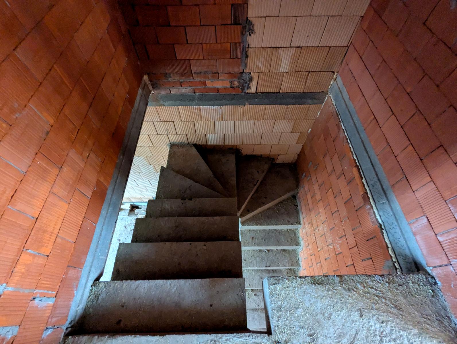 1860964074927551