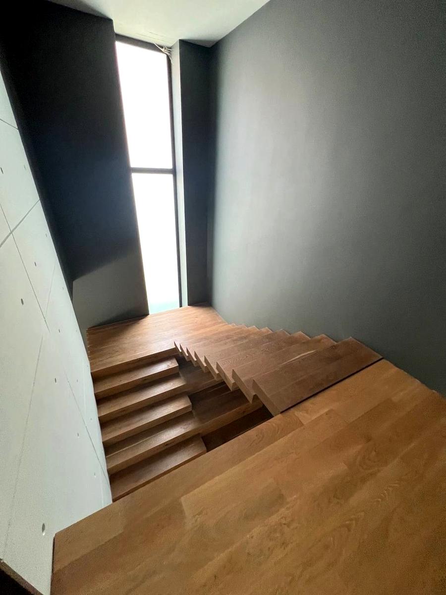 1860976344656887