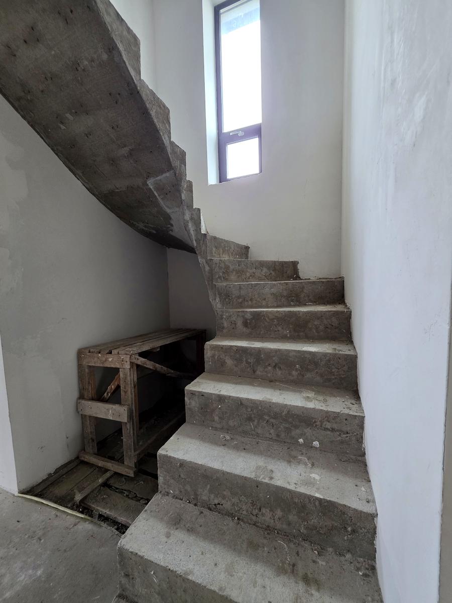 1861086259838347