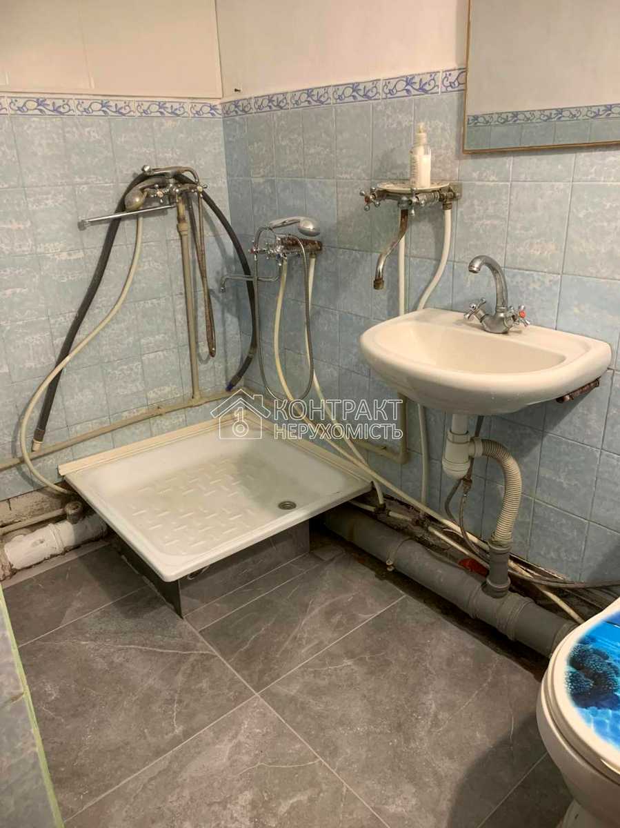 1861089333195070