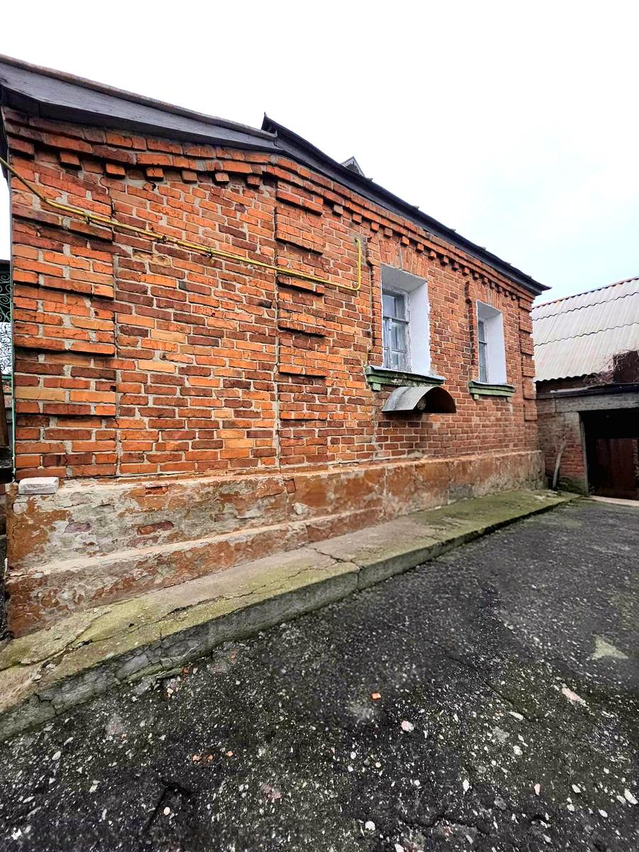 1861096235604904