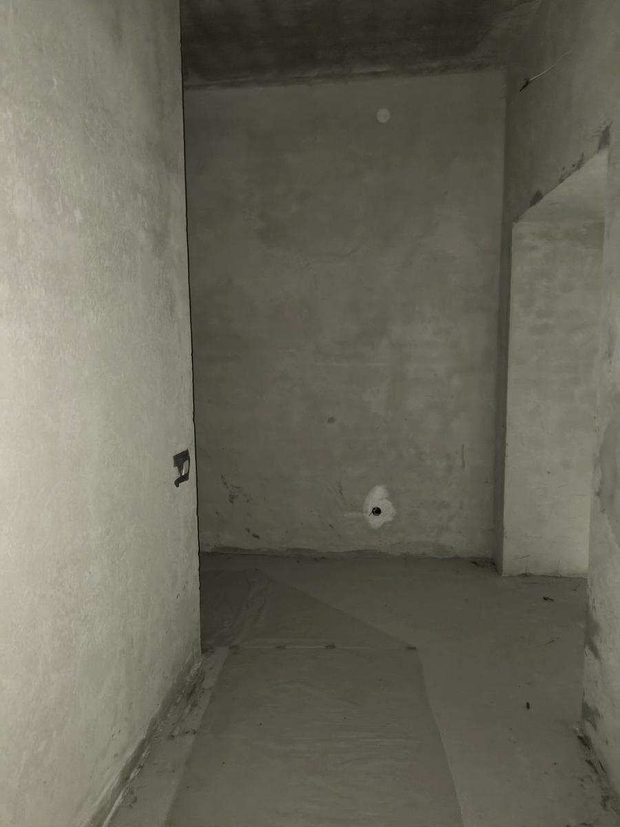 1861097122068355