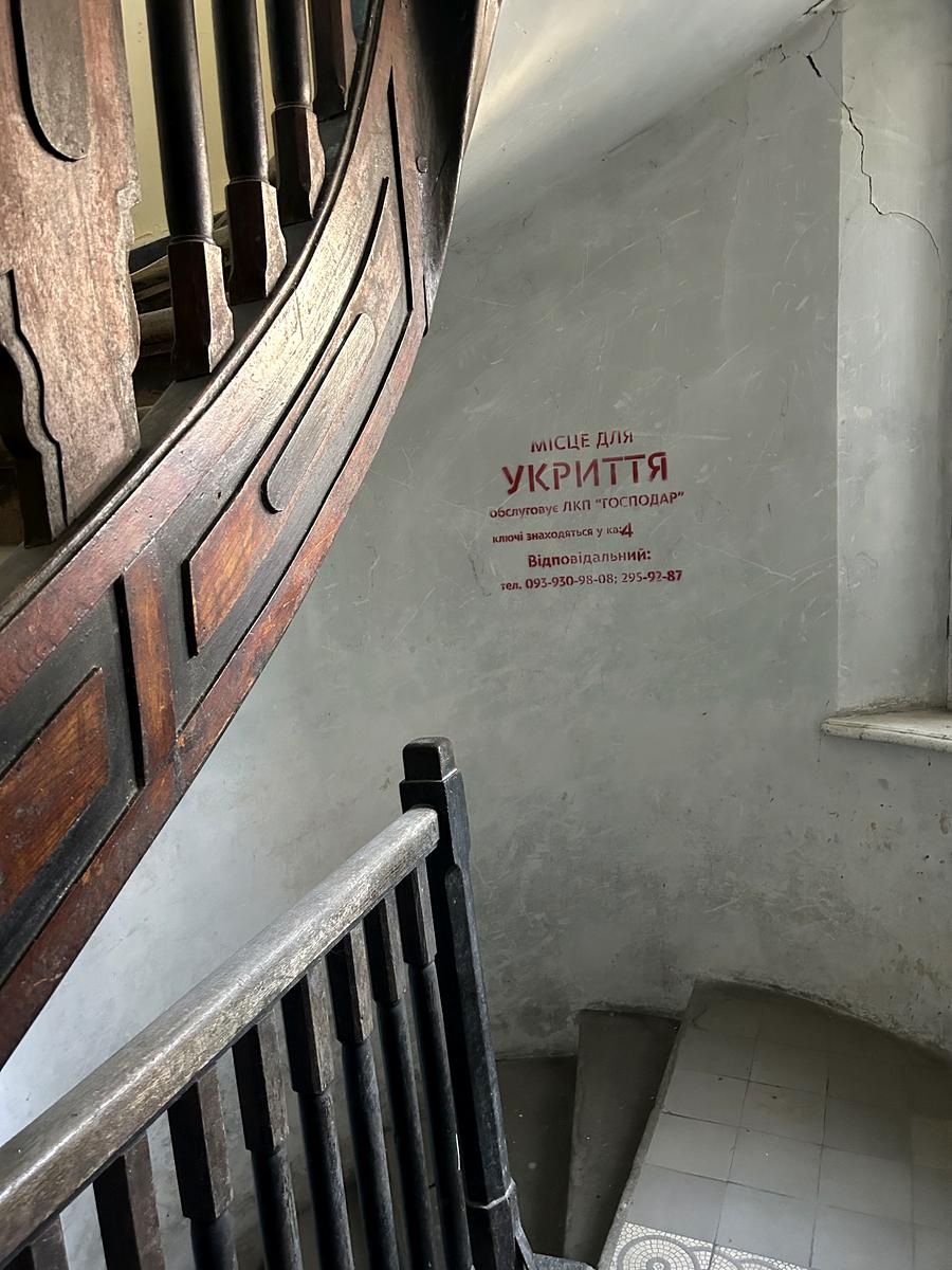 1861104074742479