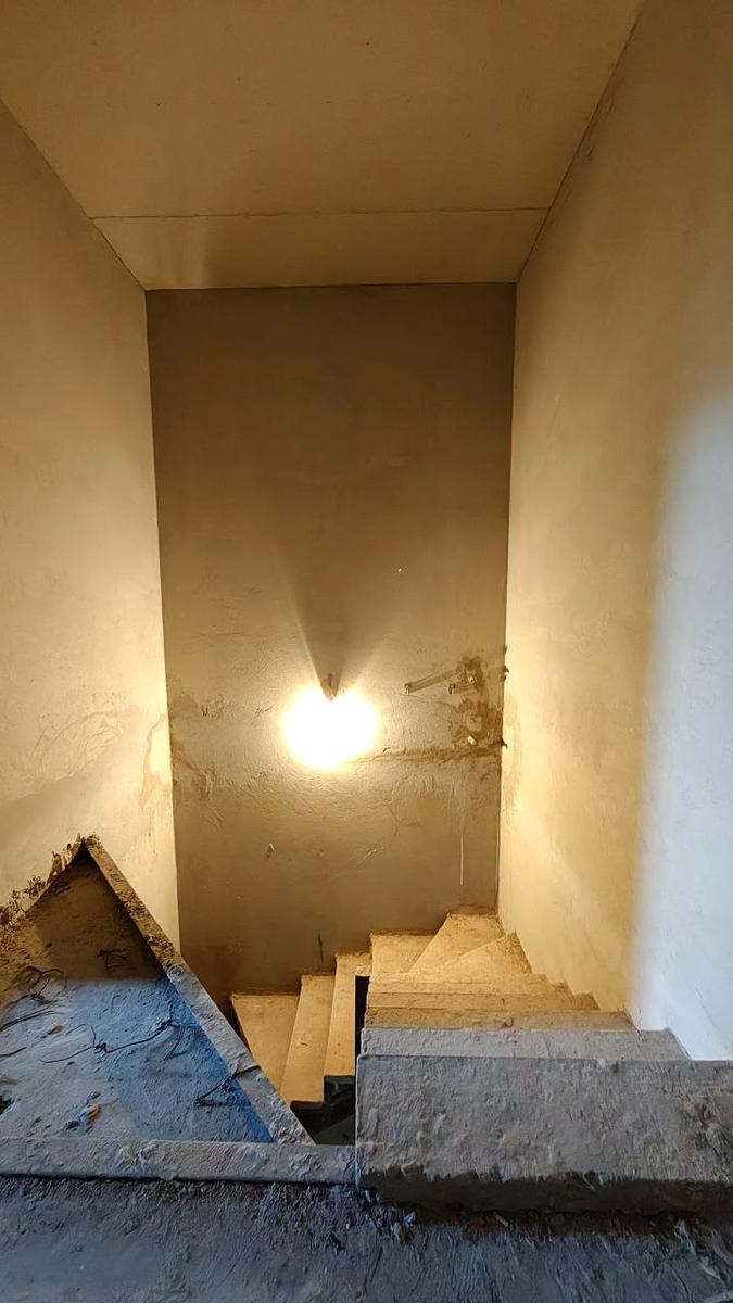 1861105998550262