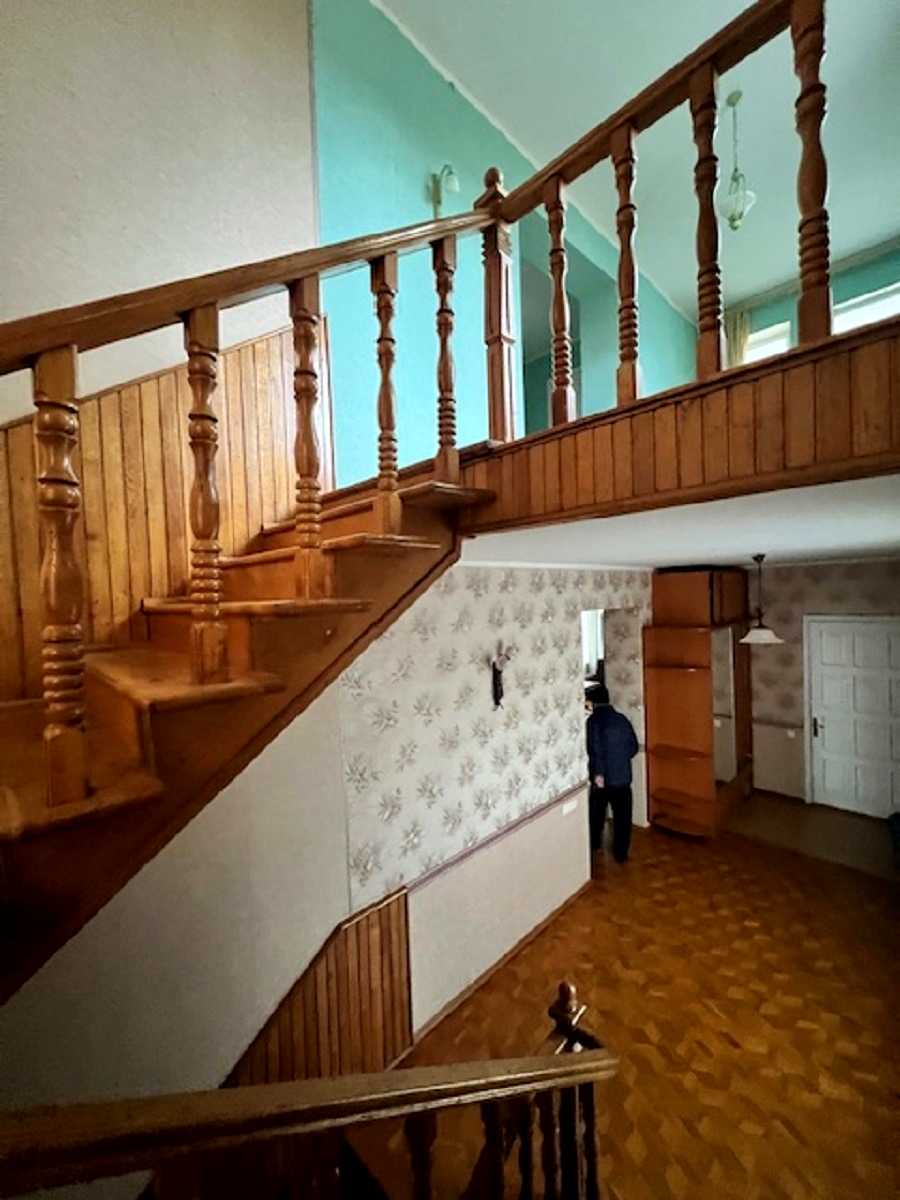1861106259852596
