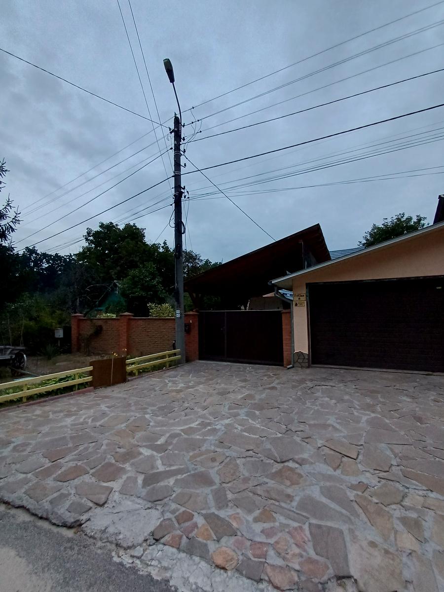 1861242273957487