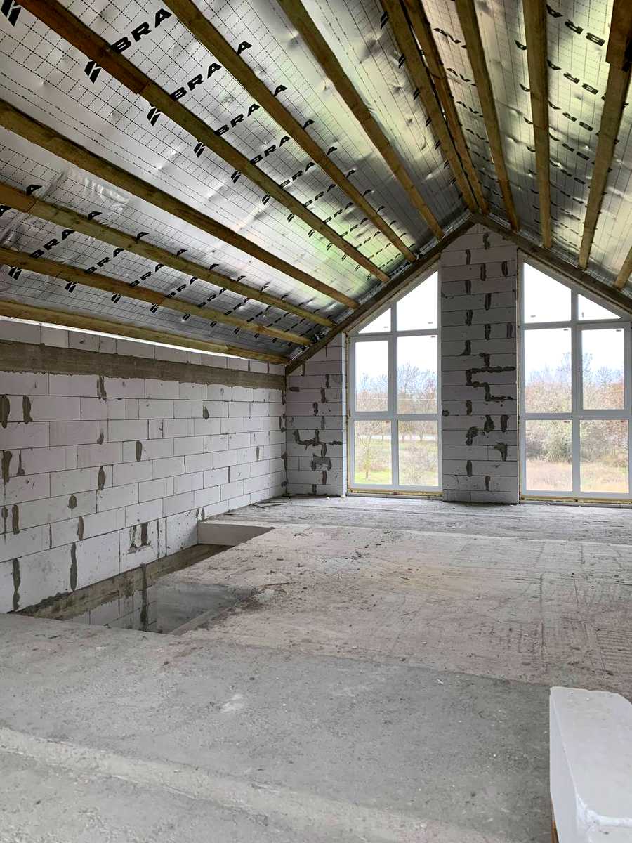 1861264964663170