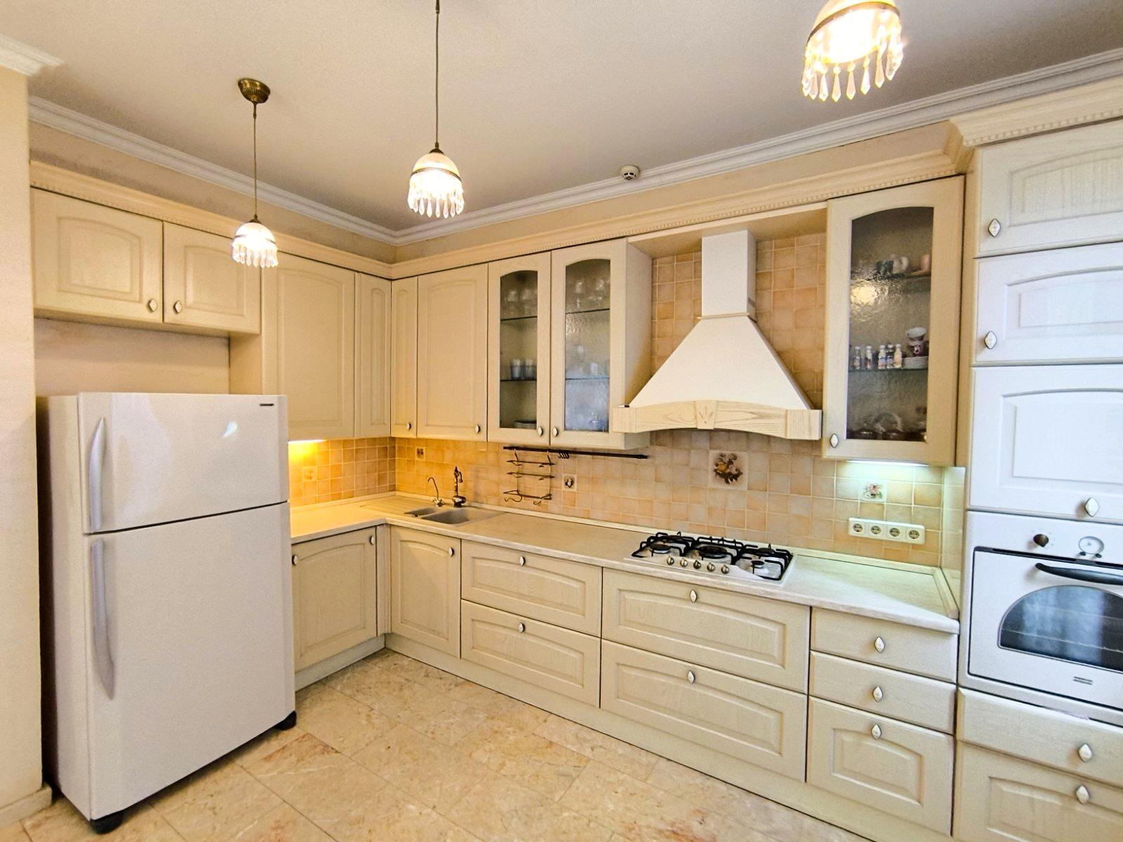 Дом по адресу (площадь 210 м²) - imageAlt 2 Дом по адресу (площадь 210 м²) - Atlanta.ua - imageAlt 2