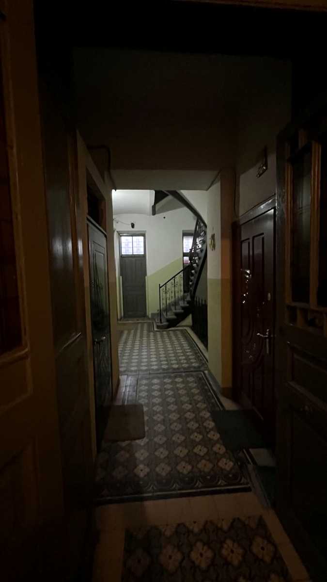 1861351944272670