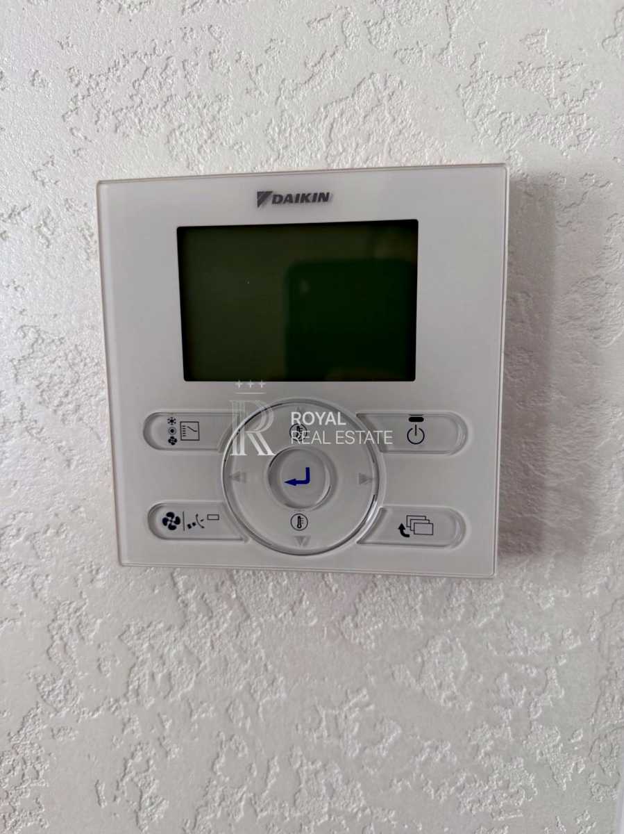 1861445662044453