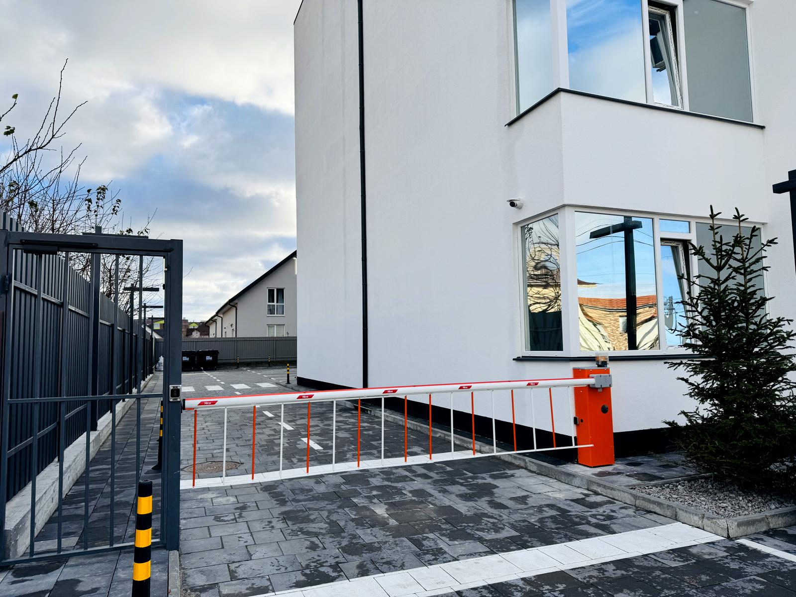 1861540945332797