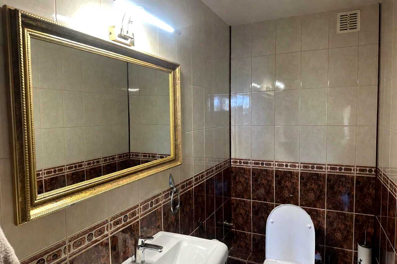 1861608597643187