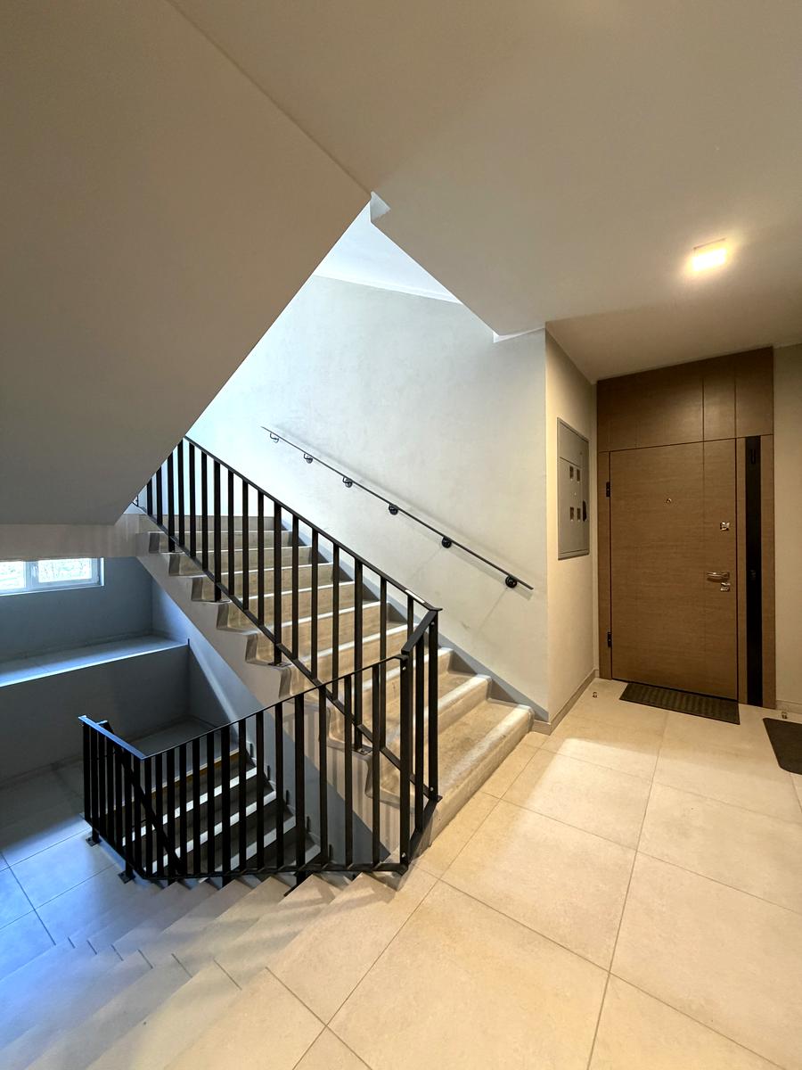 1861608873870829