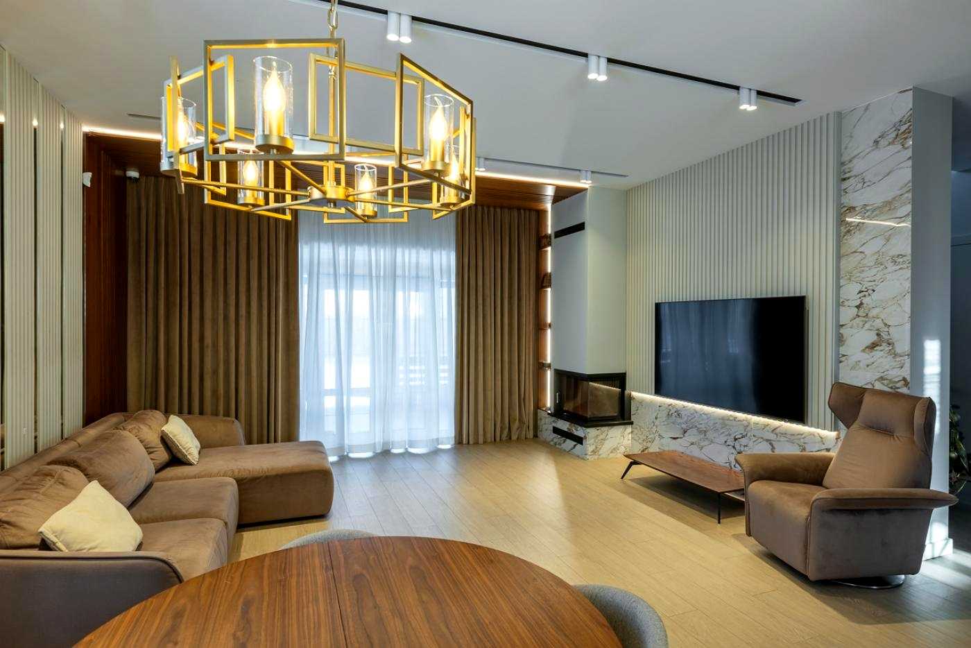 1861621206908568