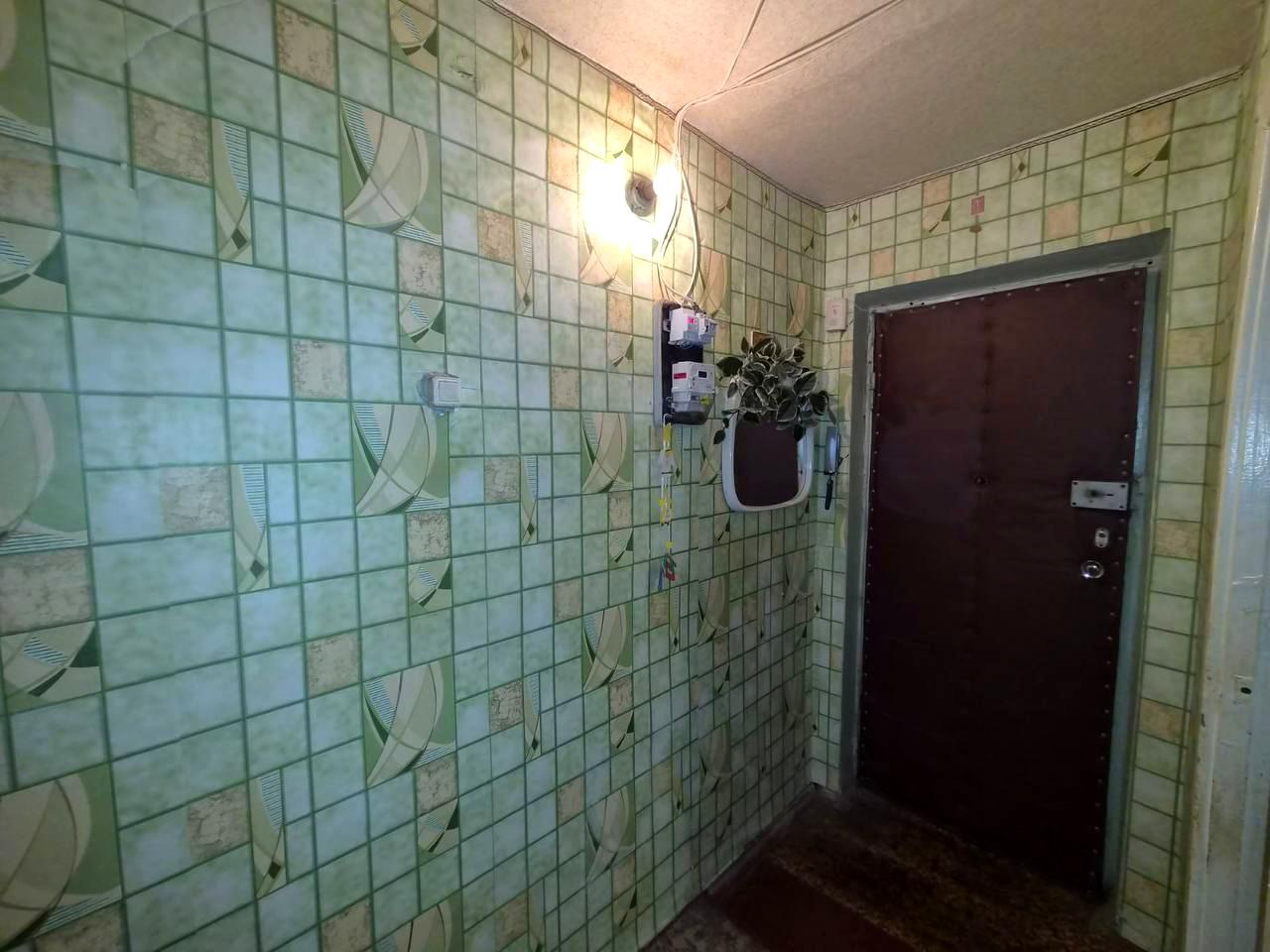 1861711906927295