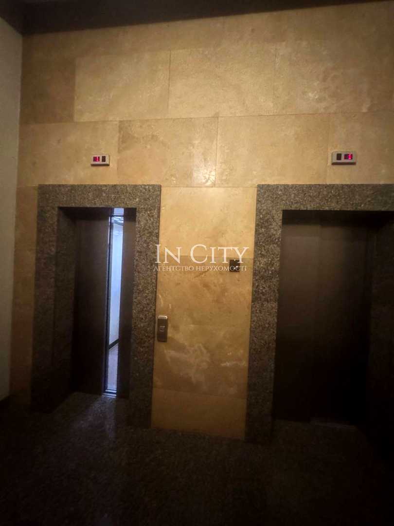 1861713672096856