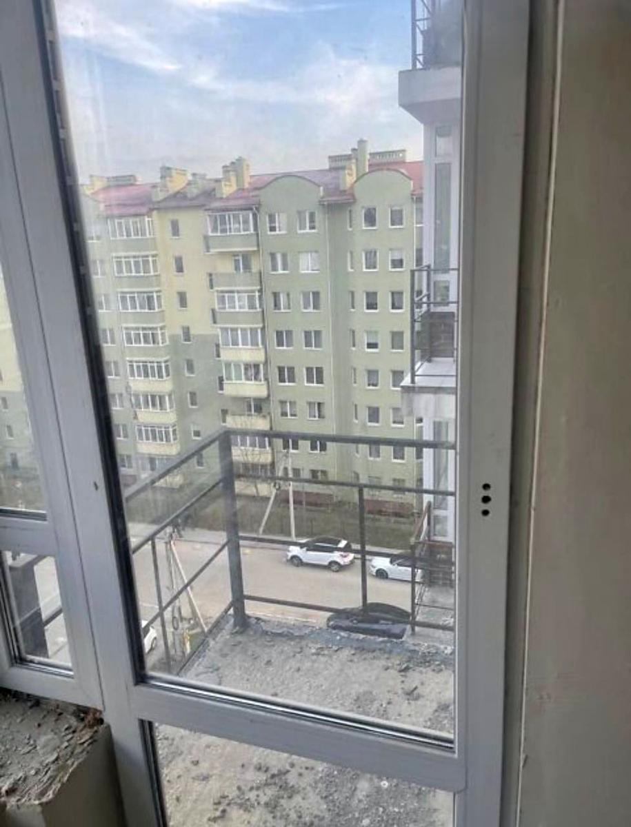1861731568906756