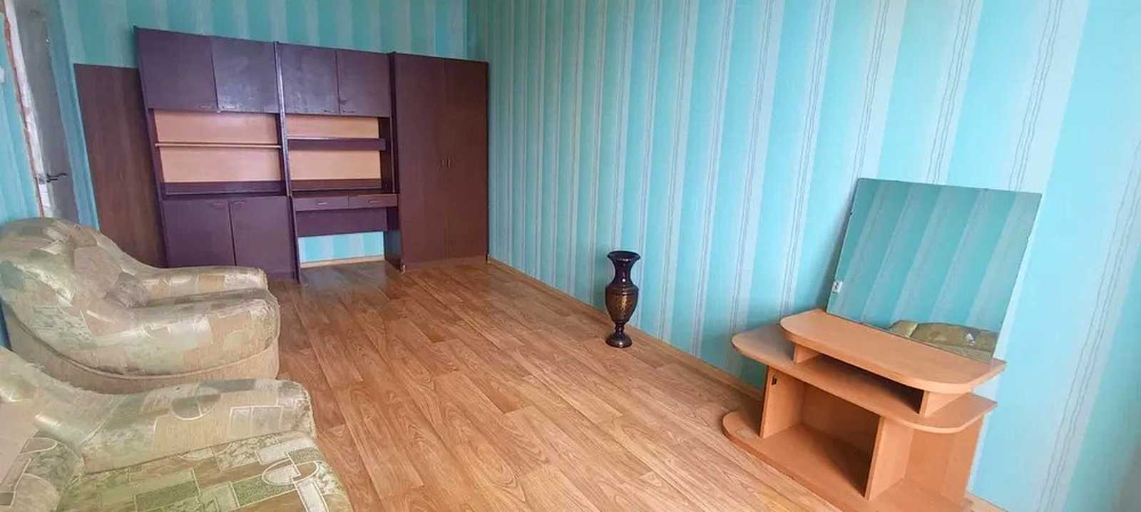 1861737359348881