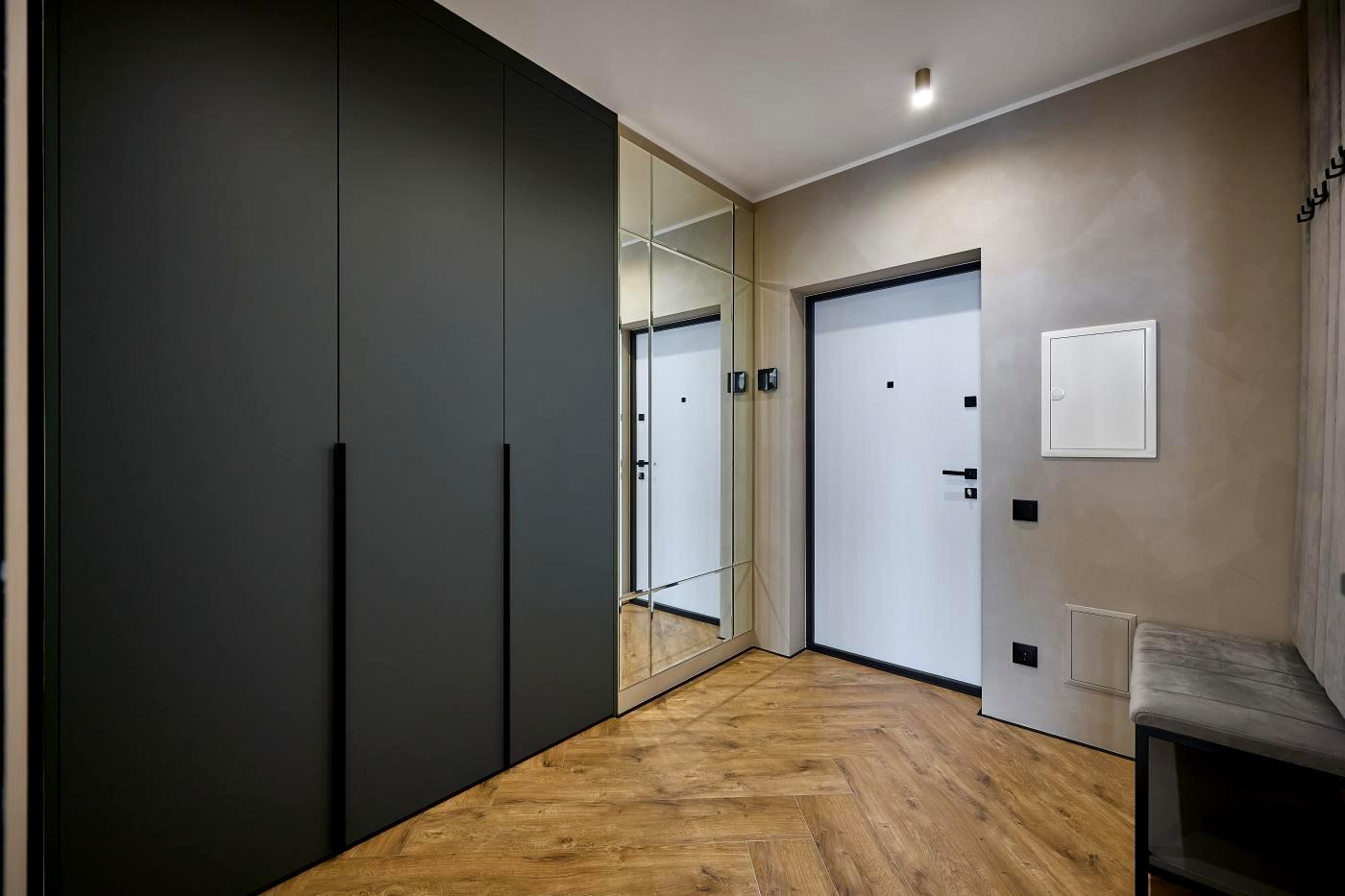 1861799893128256