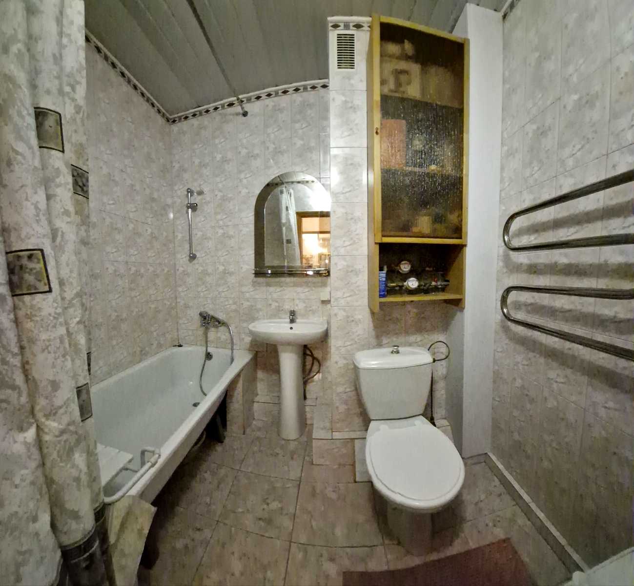 1861832997655684
