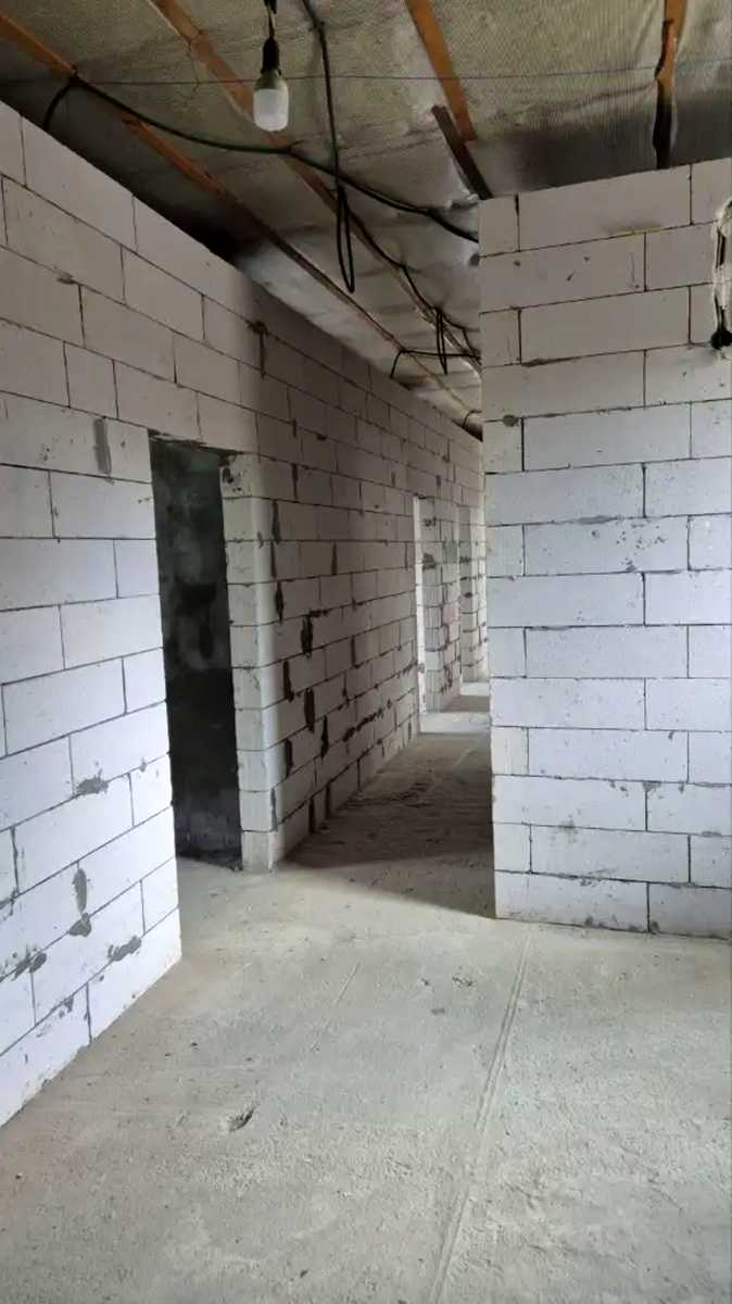 1861892095988558