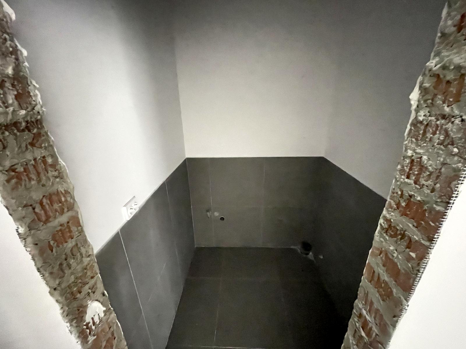 1861893606229410