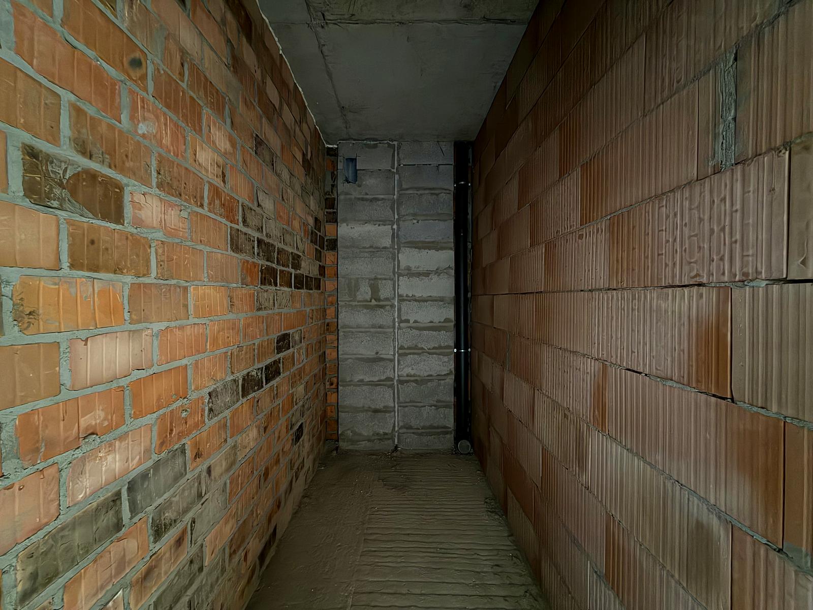 1861898431350676