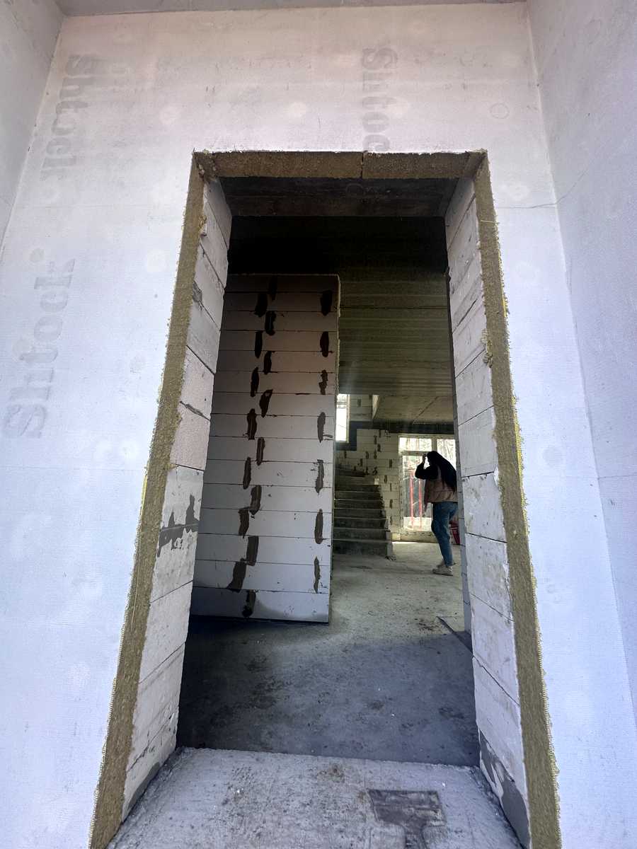 1861899444381491