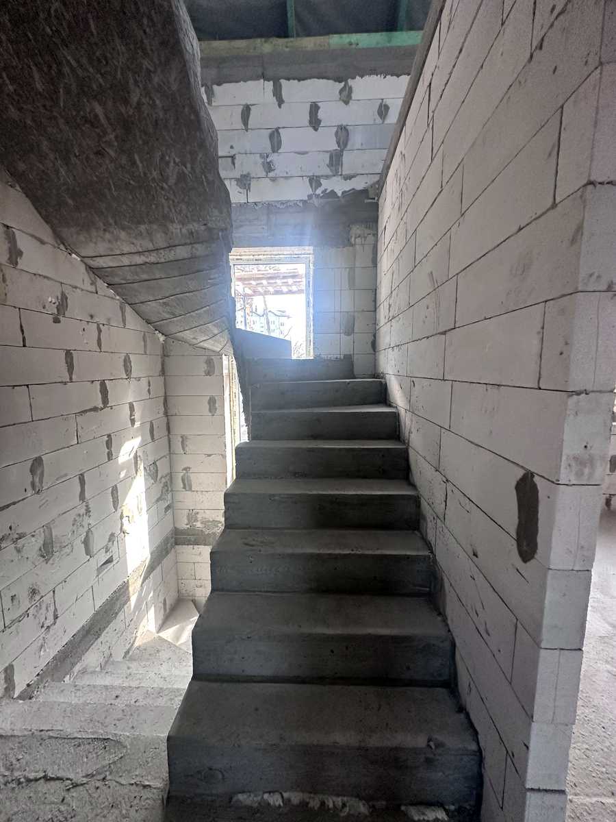1861899453643289