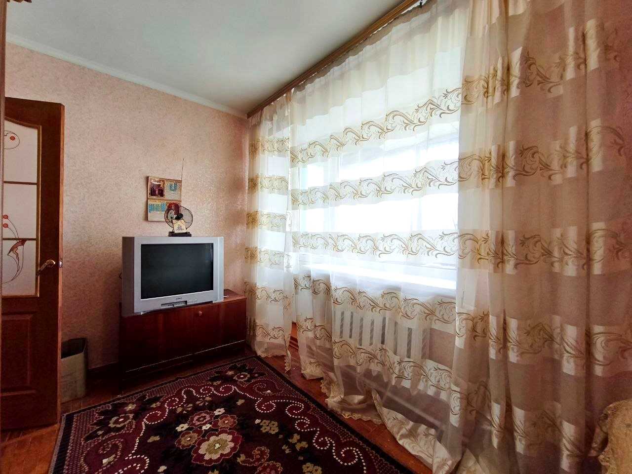 1861912076308759