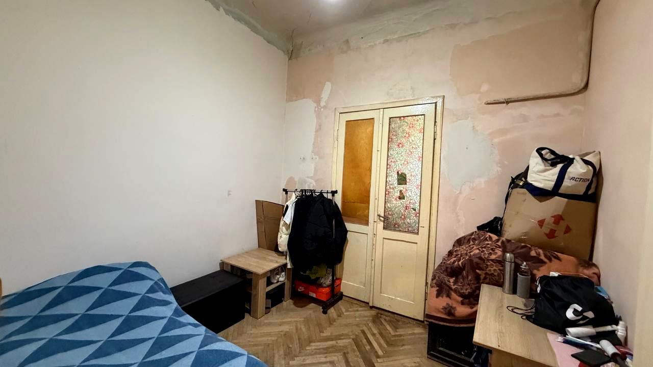 1861918103437726
