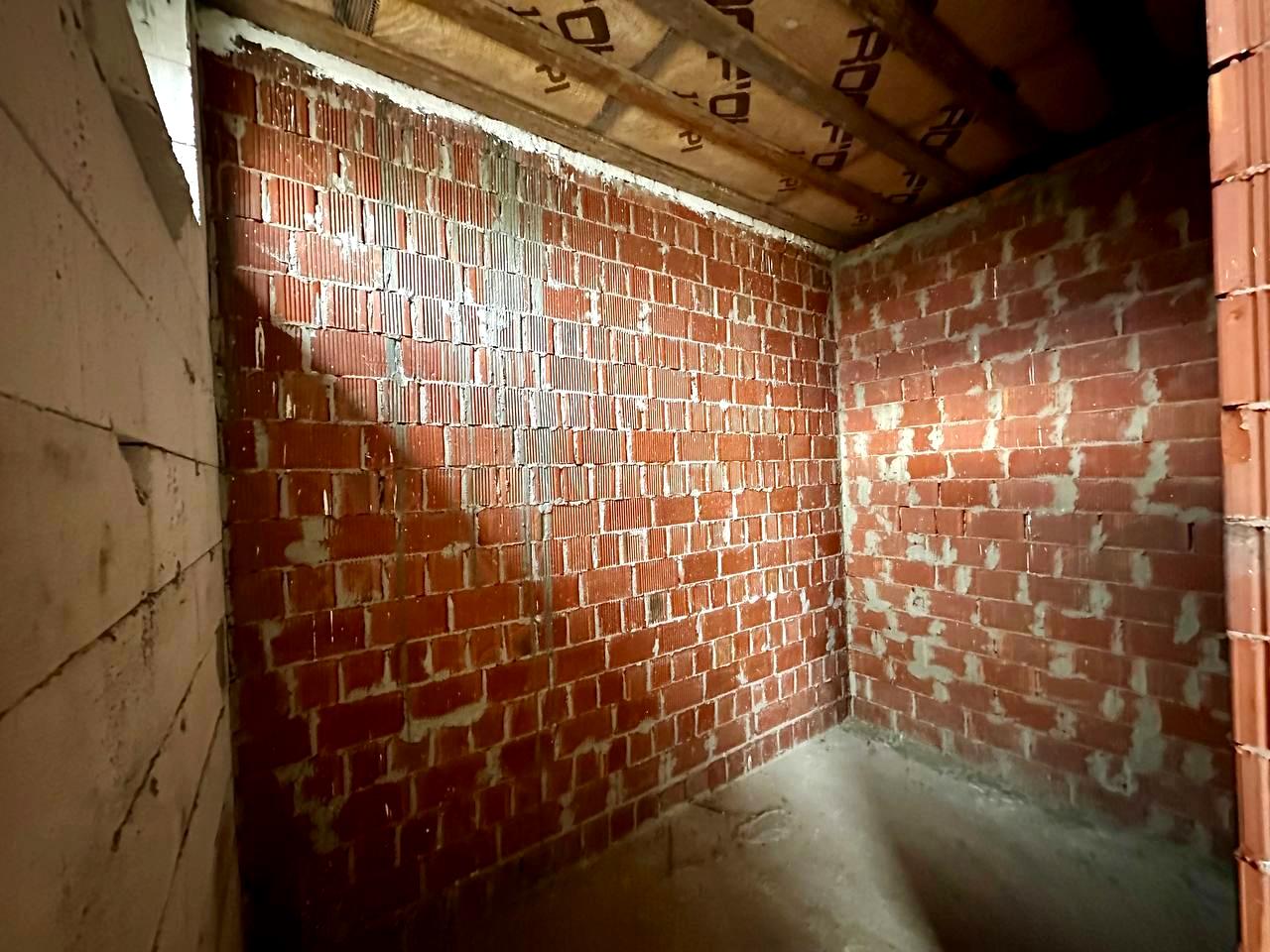 1861986474440926