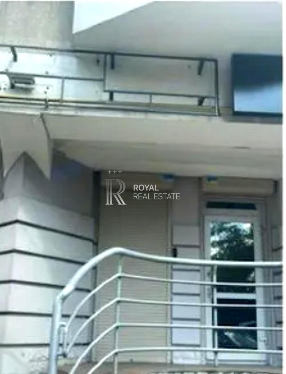 1861993657933054