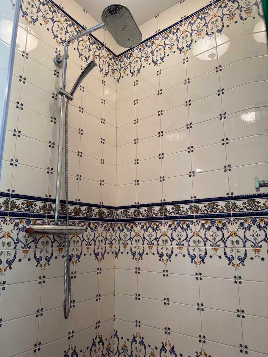 1861999027713579