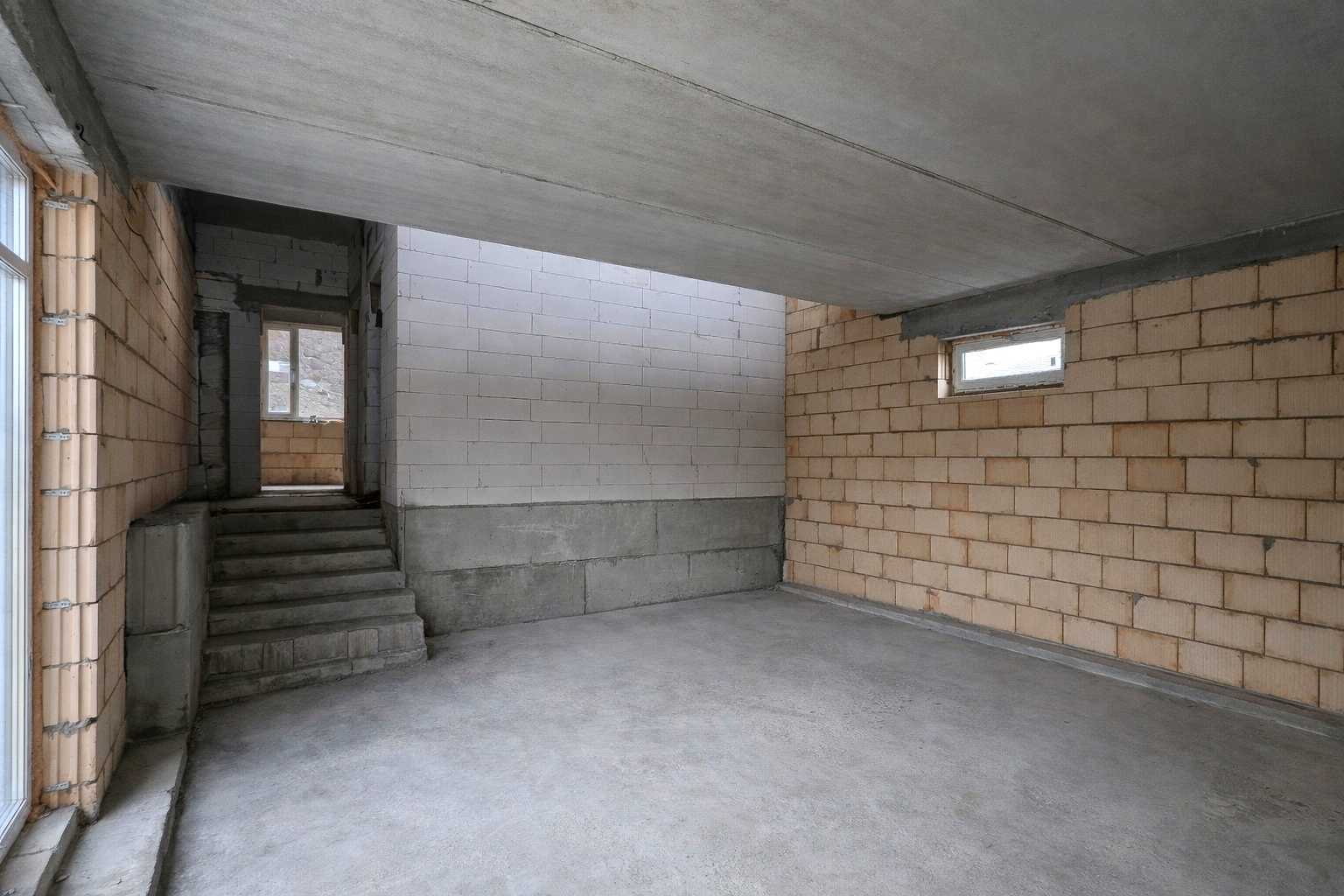 1862004942906577