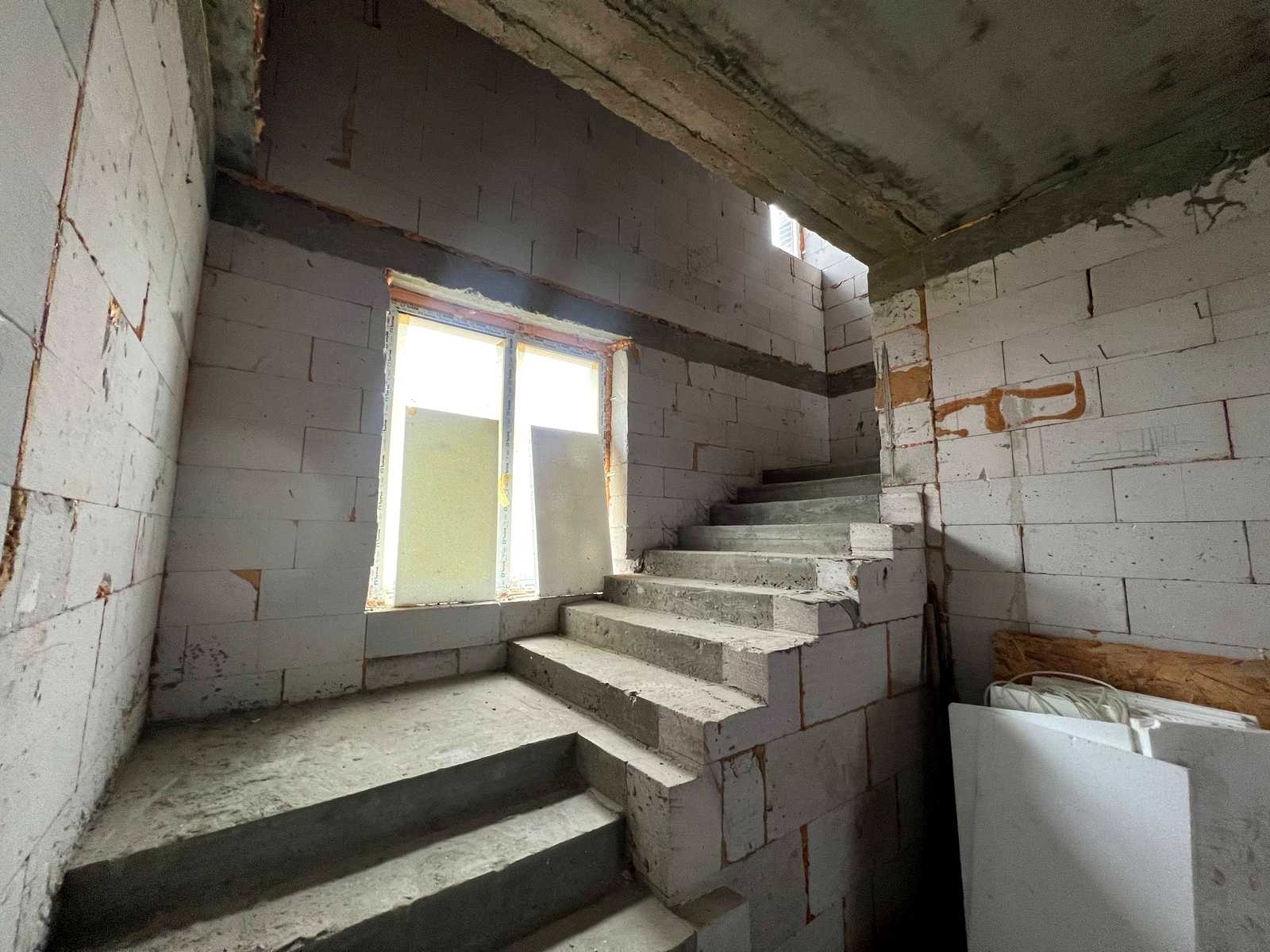 1862076237546706