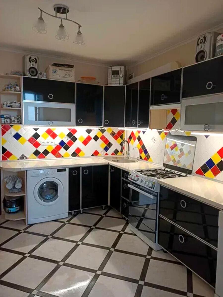 1862076401000341