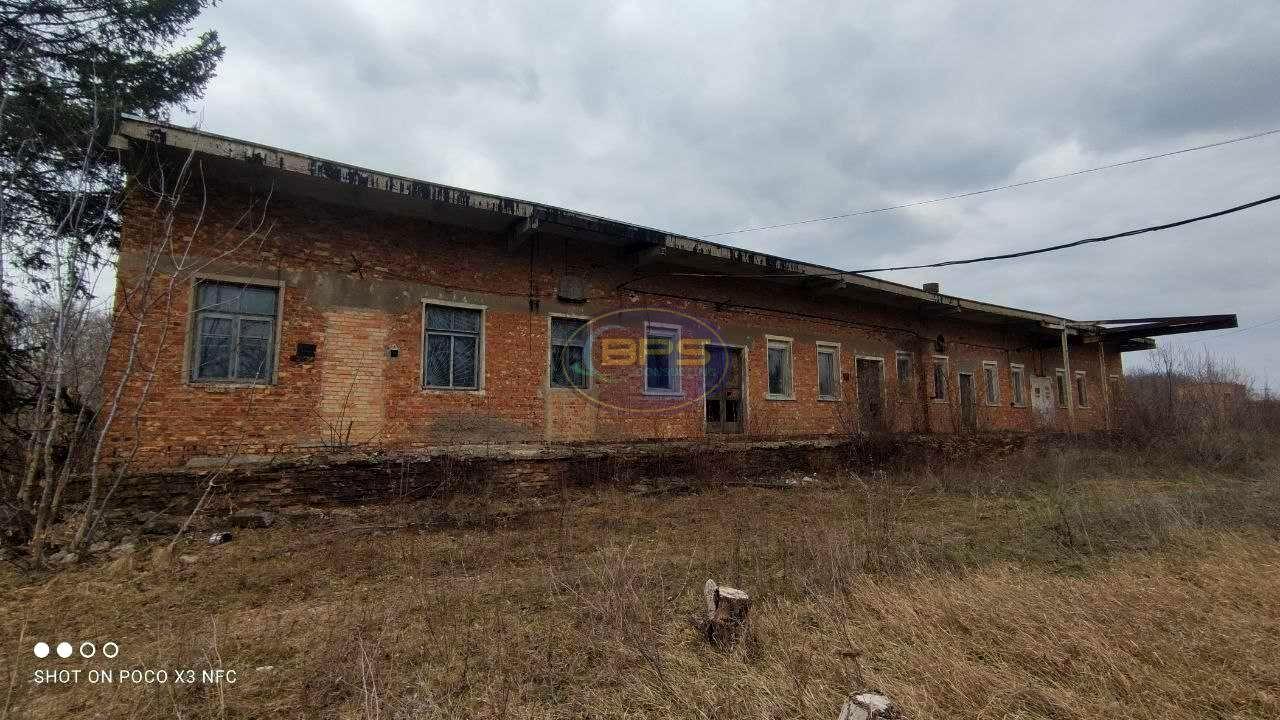 1862079216646927