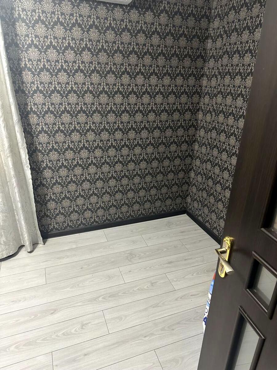 1862085356356900