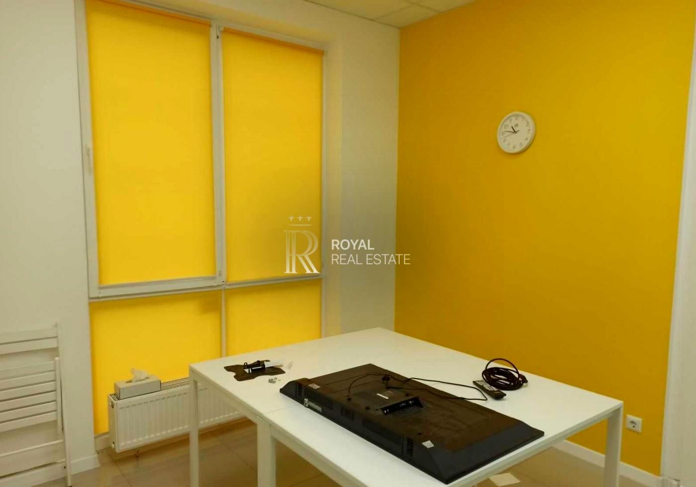 1862427999632427