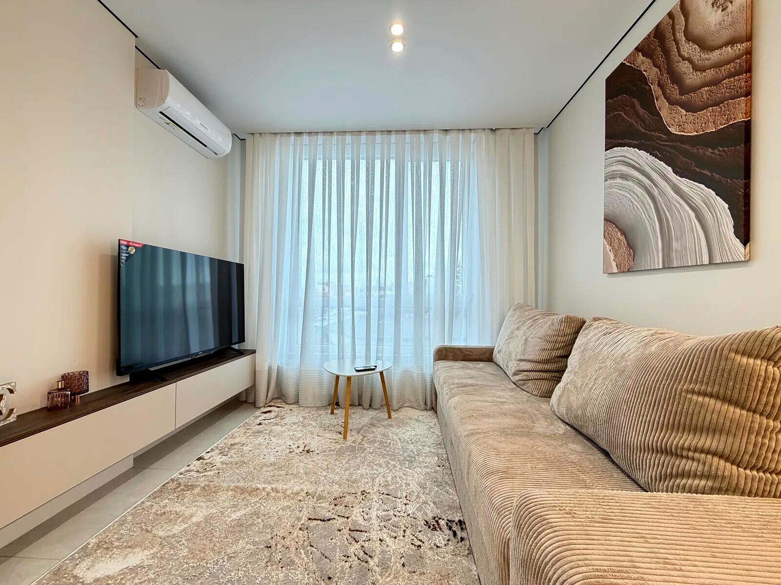 1862432099334624
