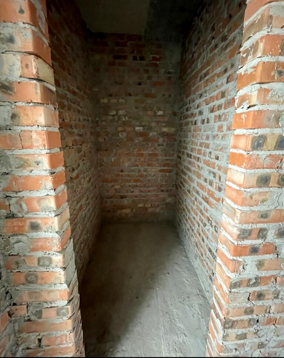 1862435613822056
