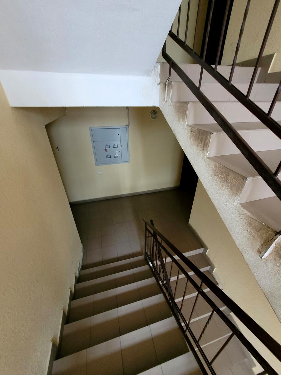 1862457795730338