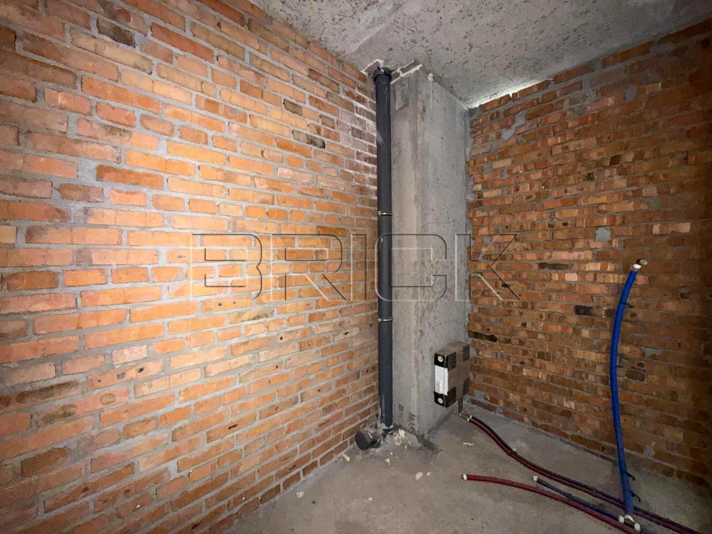 1862536060713344