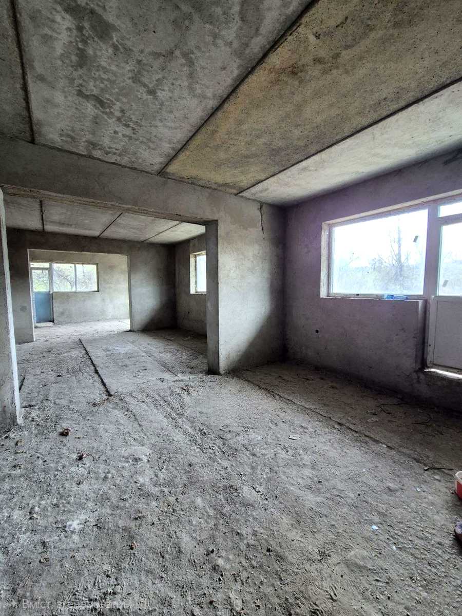1862546467101312
