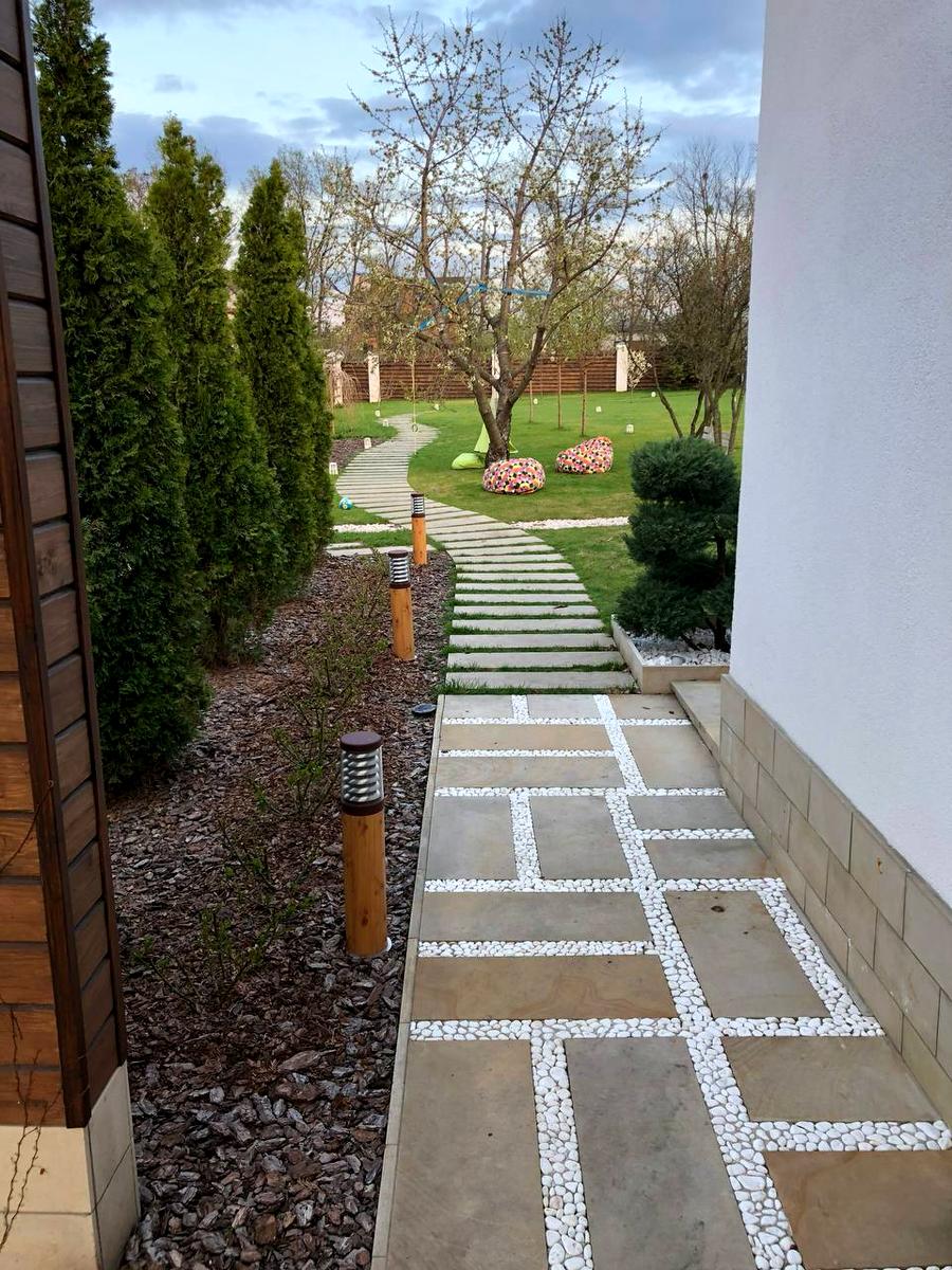 1862566427168551
